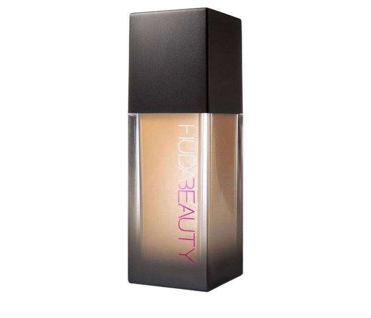 Fondotinta HUDA BEAUTY #Fauxfilter